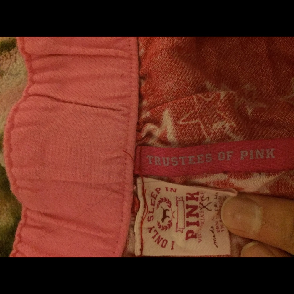 Pink shorts - Picture 2 of 4